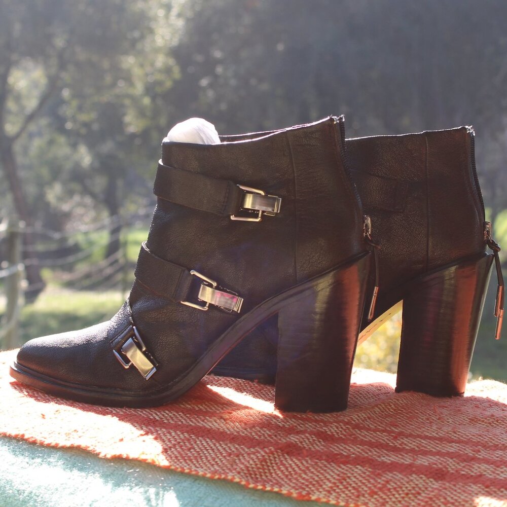 L.A.M.B TOBY BOOT BLACK W/ SPRING LOCK GWEN STEFANI LEATHER Size 10M - Picture 11 of 16